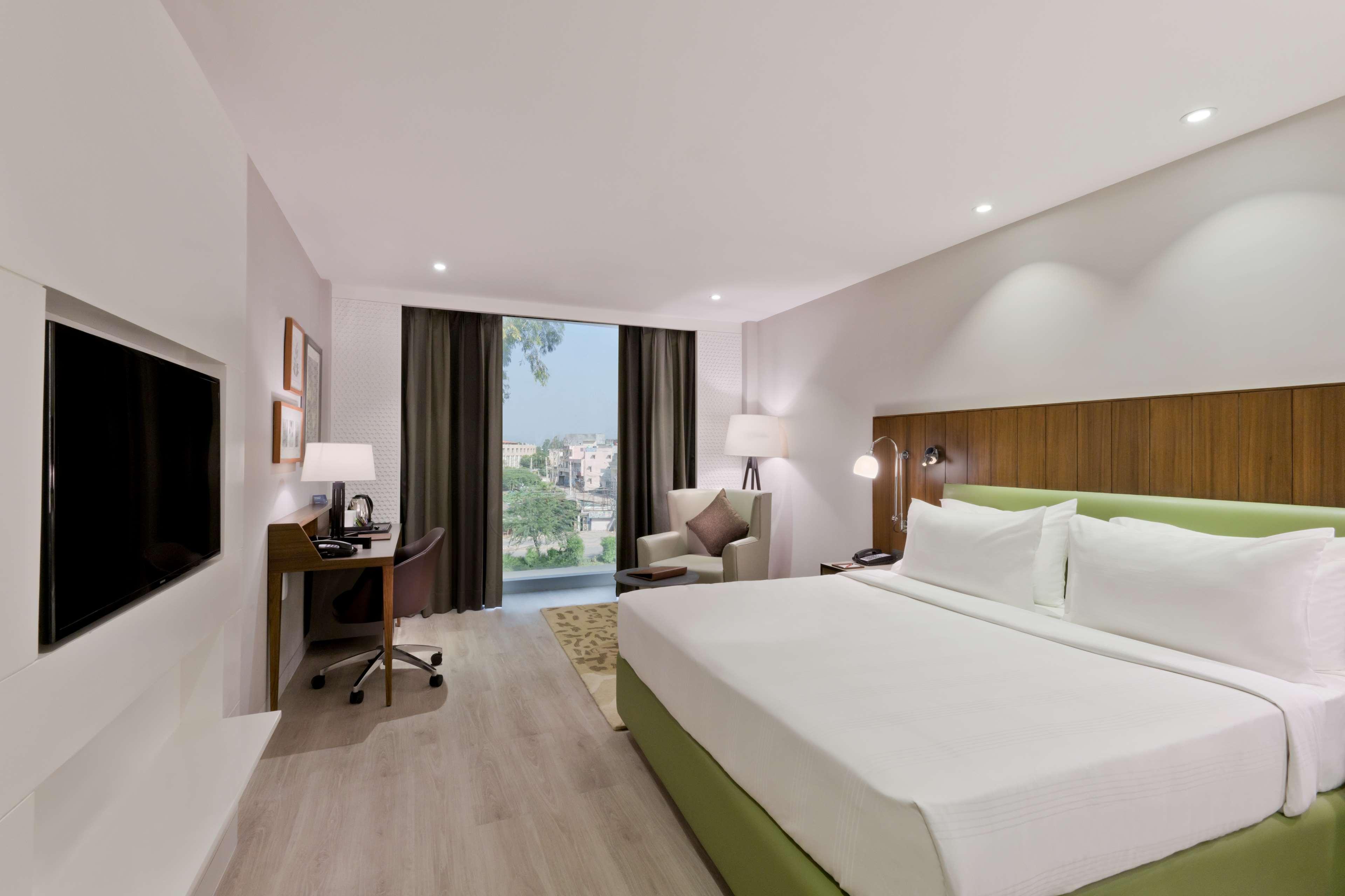 Country Inn & Suites By Radisson Chandigarh Zirakpur Eksteriør billede