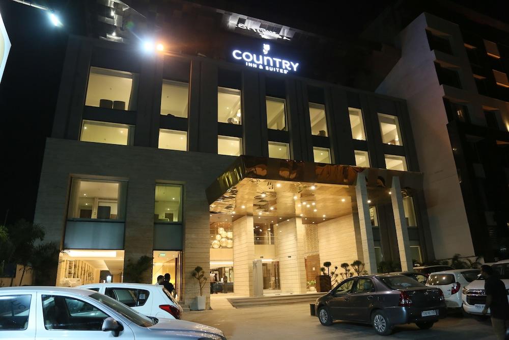 Country Inn & Suites By Radisson Chandigarh Zirakpur Eksteriør billede