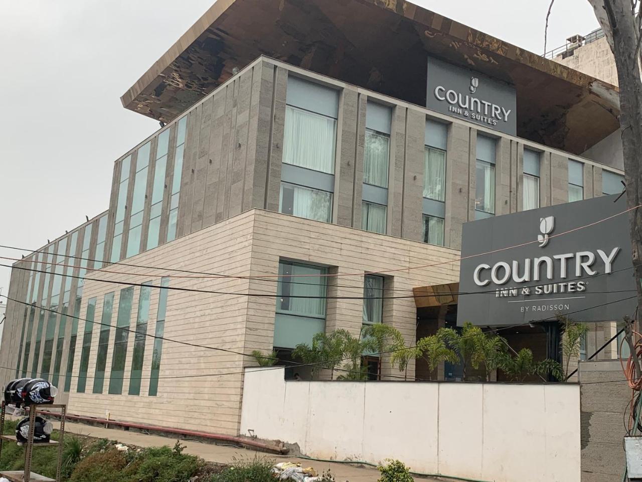 Country Inn & Suites By Radisson Chandigarh Zirakpur Eksteriør billede