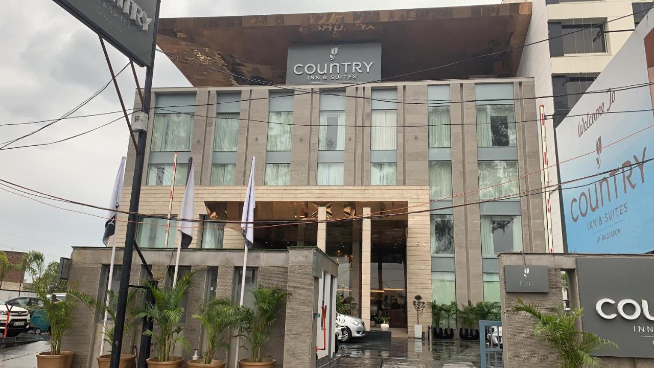 Country Inn & Suites By Radisson Chandigarh Zirakpur Eksteriør billede